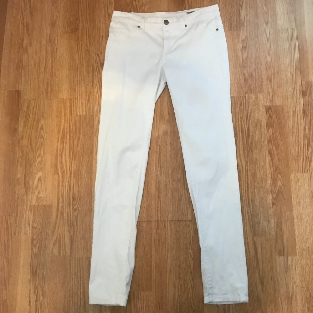Blank NYC White Jeans Slim Leg Size 29